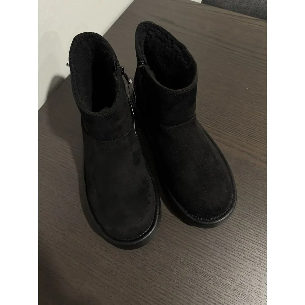 Universal Threads Women's May Boots Size 9 Black Suede Booties New‎ Warm Winter